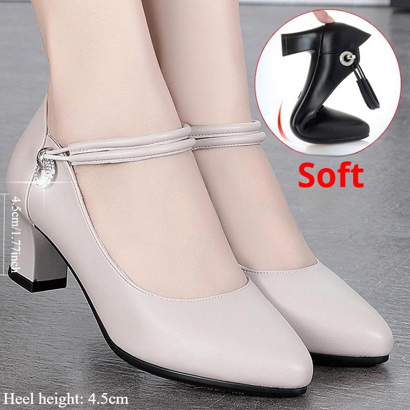 Осенние женские туфли из мягкой кожи на высоком каблуке. Удобная и легкая повседневная обувь. Женские кожаные туфли с пряжкой. 40
Осенние женские туфли из мягкой кожи на высоком каблуке. Удобная и легкая повседневная обувь. Женские кожаные туфли с пряжкой. 40