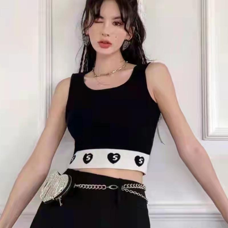 2026 Heart-Shaped Stripe Slim-Fit Knit Vest for Women, Wear Alone or Layered, Short Top White Striped
2026 Heart-Shaped Stripe Slim-Fit Knit Vest for Women, Wear Alone or Layered, Short Top White Striped