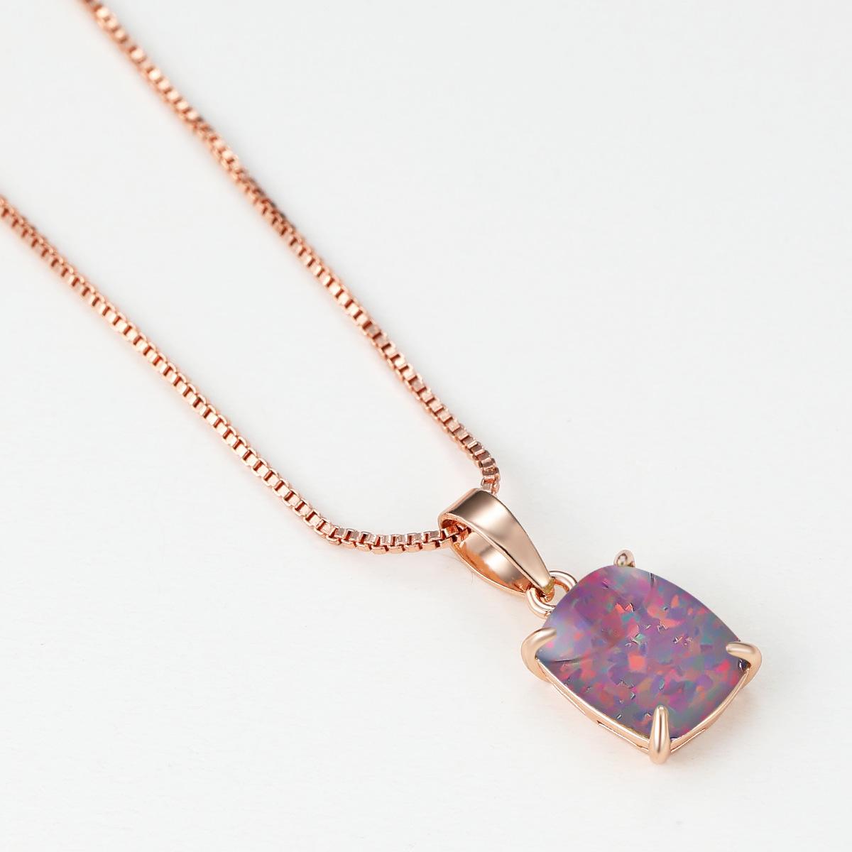 Rectangular Four Claw Small Square Candy Necklace Fashionable Light Luxury Niche Versatile Accessory W6154WW-
Rectangular Four Claw Small Square Candy Necklace Fashionable Light Luxury Niche Versatile Accessory W6154WW-