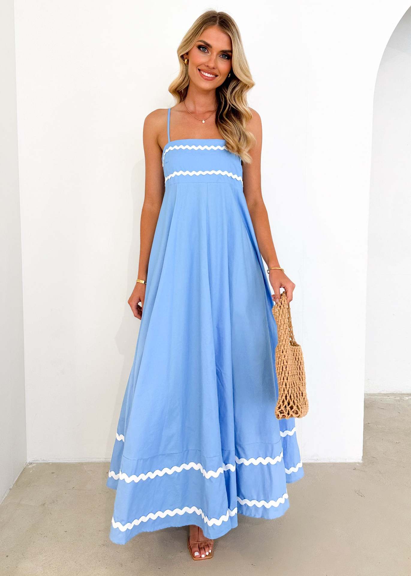 Summer Suspender Low Square Neck Layered Elegant Beach Vacation Party Long Dress XL синій
Summer Suspender Low Square Neck Layered Elegant Beach Vacation Party Long Dress XL синій