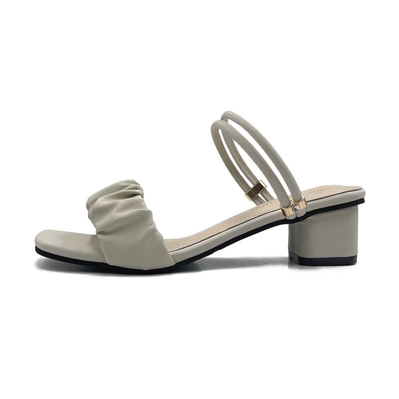 Spring and summer new models, one pedal and two wear lazy half-drag sandals, square heel and lady casual cool slippers 40
Spring and summer new models, one pedal and two wear lazy half-drag sandals, square heel and lady casual cool slippers 40