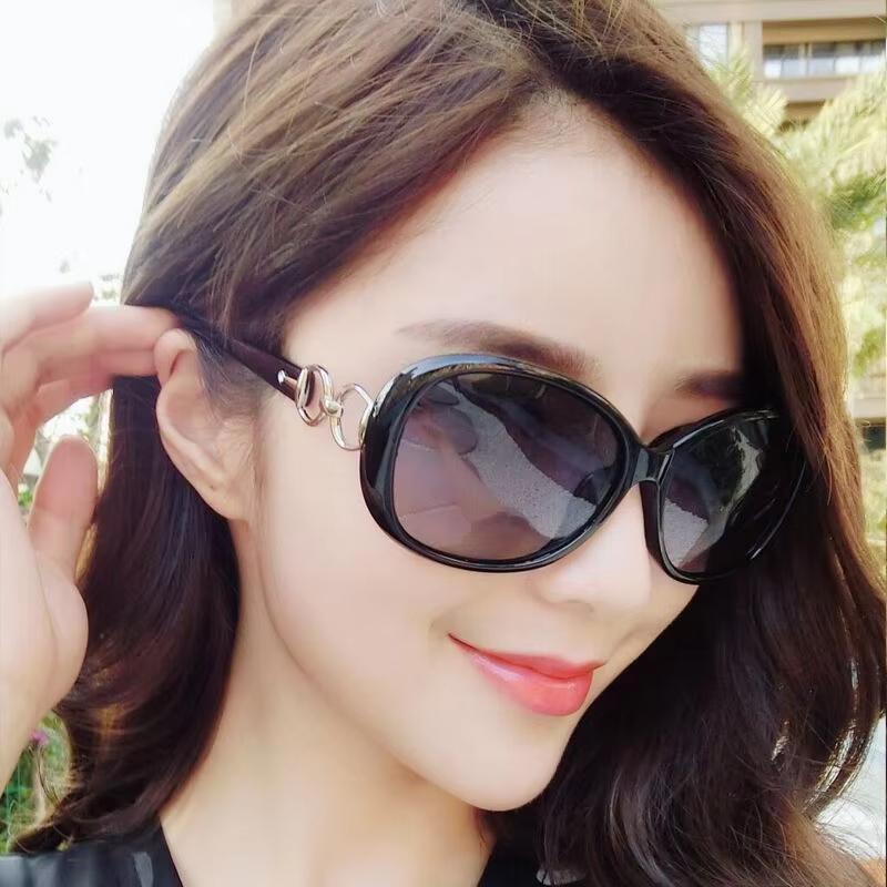High Quality Fashion Square Sunglasses Women Brand Designer Vintage Aviation Female Ladies Sun Glasses Female Oculos чорний
High Quality Fashion Square Sunglasses Women Brand Designer Vintage Aviation Female Ladies Sun Glasses Female Oculos чорний