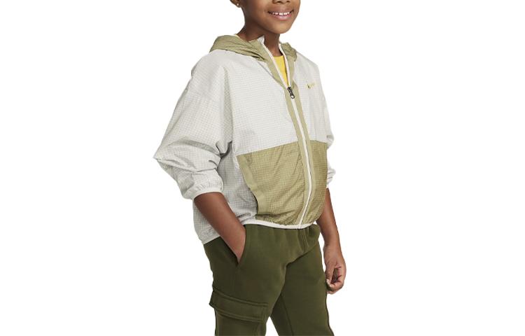 Nike Jacket Outdoor Play Olive Kids DQ8744-072 L
Nike Jacket Outdoor Play Olive Kids DQ8744-072 L