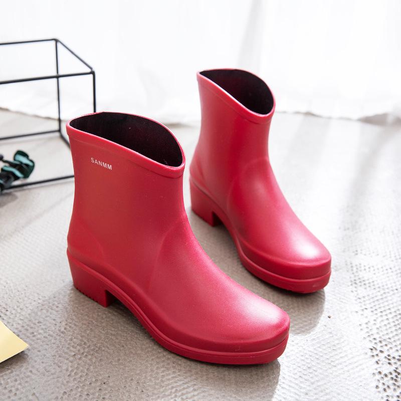 Women s Korean High-Heeled Fashionable Waterproof Mid-Calf Rain Boots with Warm Cotton Lining 40
Women s Korean High-Heeled Fashionable Waterproof Mid-Calf Rain Boots with Warm Cotton Lining 40