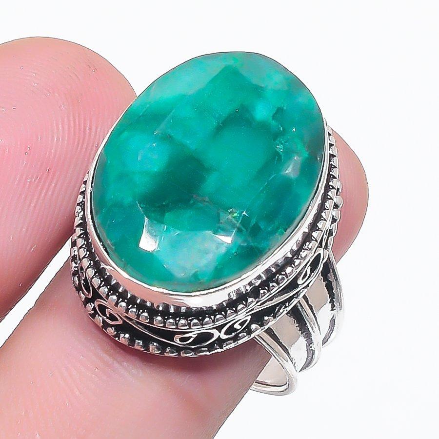 Natural Skota Emerald Gemstone 925 Sterling Silver Jewelry Ring Size 9 p2C39
Natural Skota Emerald Gemstone 925 Sterling Silver Jewelry Ring Size 9 p2C39