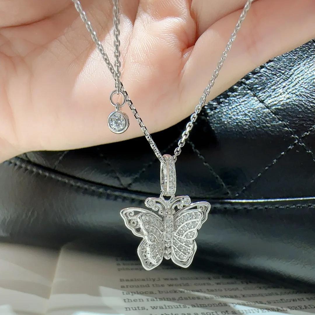 Ancient Rotating Gourd Fulu Necklace Light Luxury Fashion Super Fairy Hollow Butterfly Slightly Inlaid With Diamond Pendant Female
Ancient Rotating Gourd Fulu Necklace Light Luxury Fashion Super Fairy Hollow Butterfly Slightly Inlaid With Diamond Pendant Female