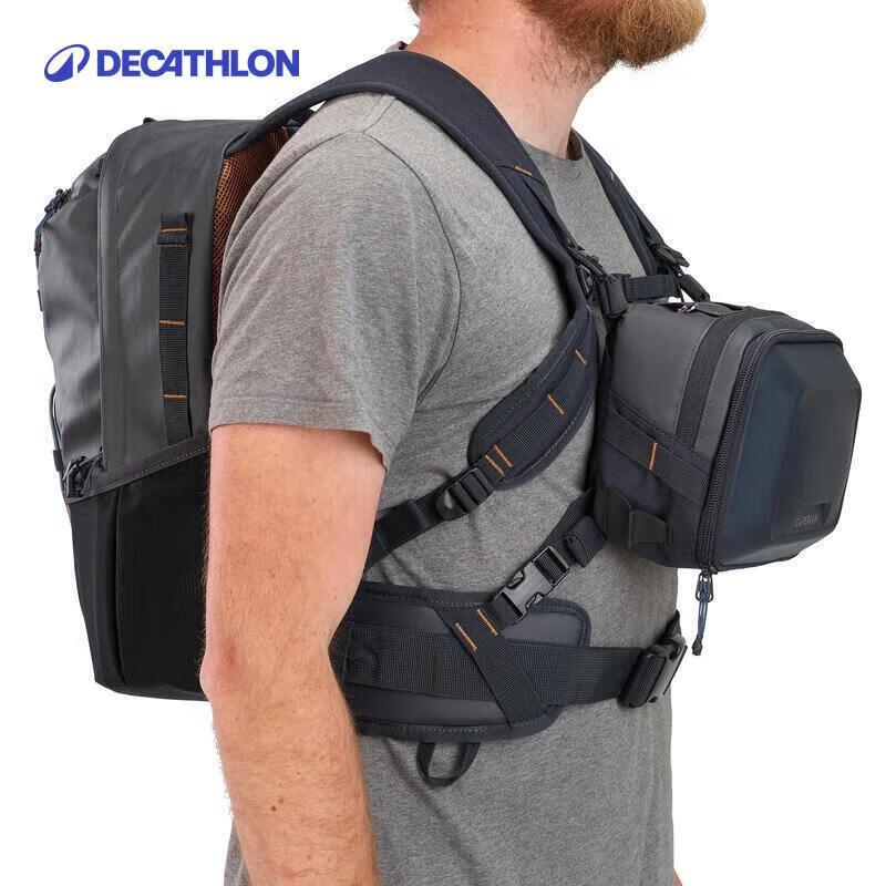 Многофункциональная сумка для спиннинговой ловли 3-в-1 от Decathlon
Многофункциональная сумка для спиннинговой ловли 3-в-1 от Decathlon