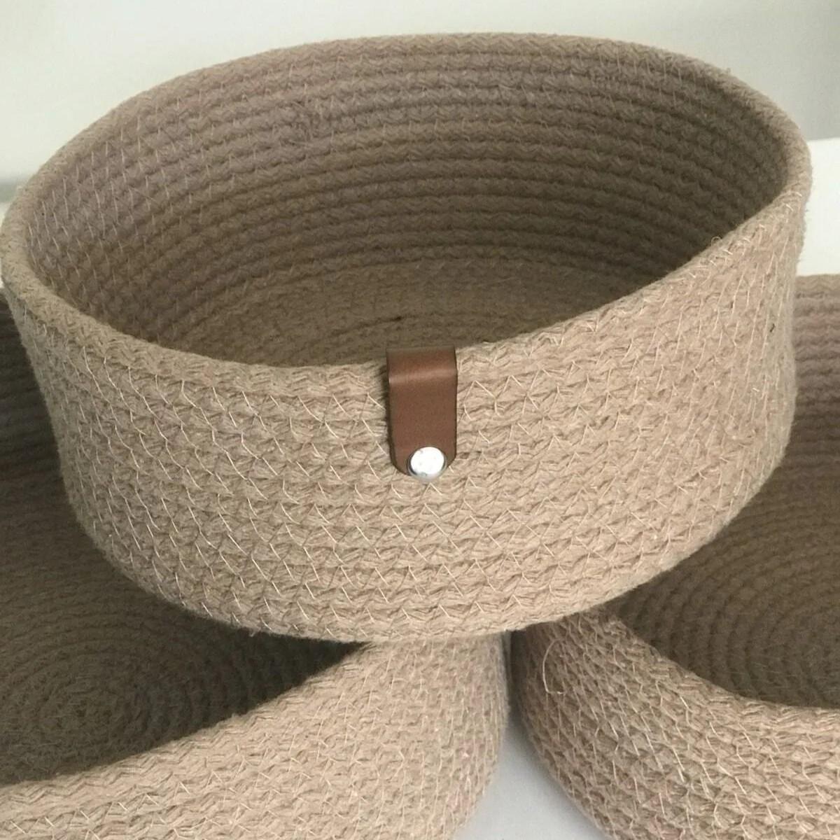 Hand Woven Set of 3 Wicker Basket Set Bathroom Kitchen Room Organizer Handmade Decorative Basket Standart коричневий 
Hand Woven Set of 3 Wicker Basket Set Bathroom Kitchen Room Organizer Handmade Decorative Basket Standart коричневий