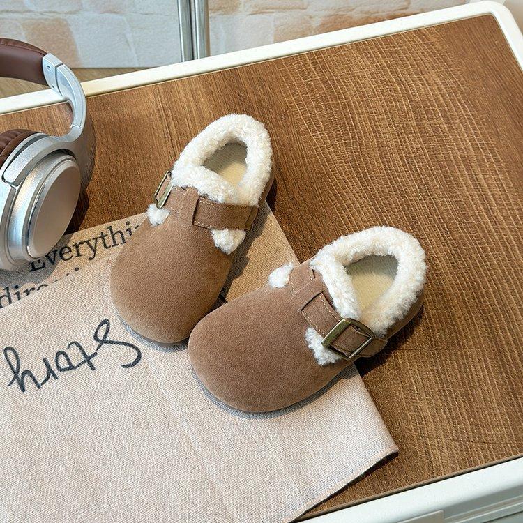 Бархатные теплые хлопковые туфли для девочки 2025 зима новые для девочек корейская версия модные туфли Doudou мягкая подошва нескользящие пушистые туфли 33 yards/inner length 20.2cm хаки
Бархатные теплые хлопковые туфли для девочки 2025 зима новые для девочек корейская версия модные туфли Doudou мягкая подошва нескользящие пушистые туфли 33 yards/inner length 20.2cm хаки