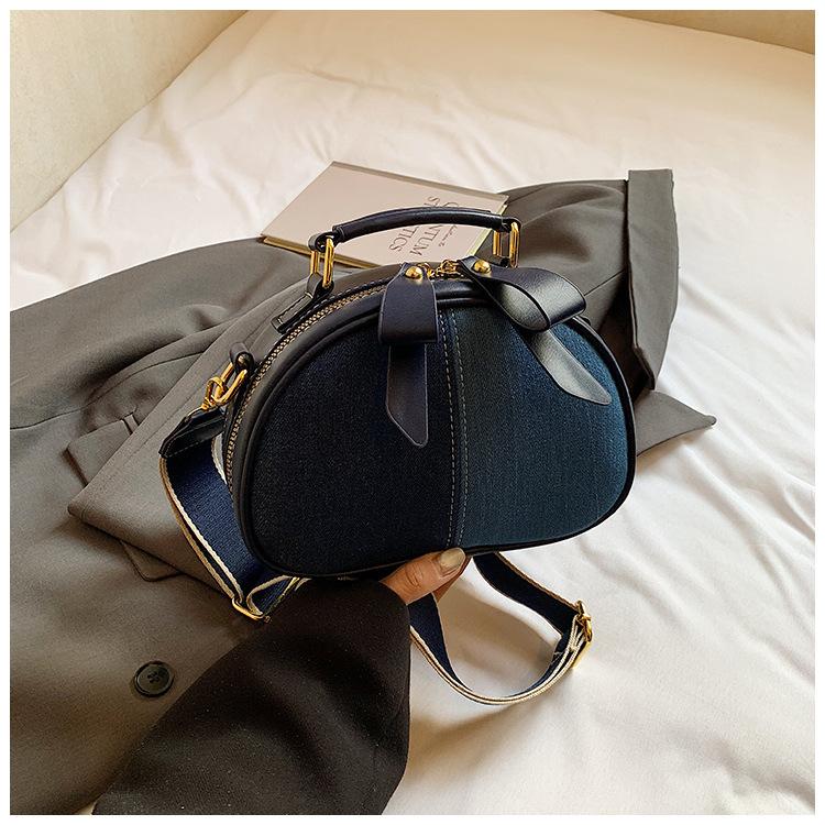 New Spring Women Casual and Simple Crossbody Bag Fashiable and Versatile Shoulder Bag High Value Small Durable Square Bag
New Spring Women Casual and Simple Crossbody Bag Fashiable and Versatile Shoulder Bag High Value Small Durable Square Bag