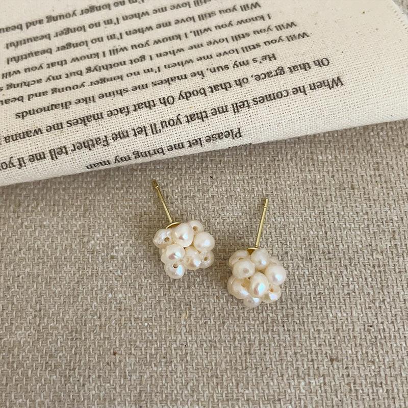 Серьги-гвоздики из натурального пресноводного жемчуга женские французские ретро легкие роскошные элегантные индивидуальные модные универсальные серьги для поездок на работу
Серьги-гвоздики из натурального пресноводного жемчуга женские французские ретро легкие роскошные элегантные индивидуальные модные универсальные серьги для поездок на работу