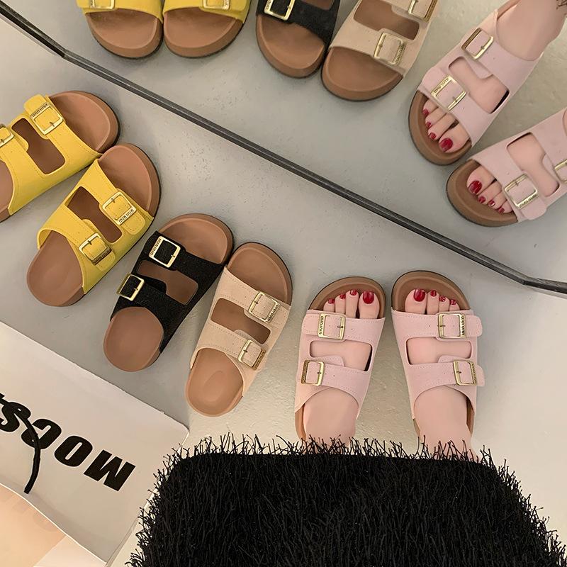 Cool slippers for women s summer wear, high-end new styles with skirts, beach sandals, thick soles, one-word slips. 40 жовтий
Cool slippers for women s summer wear, high-end new styles with skirts, beach sandals, thick soles, one-word slips. 40 жовтий