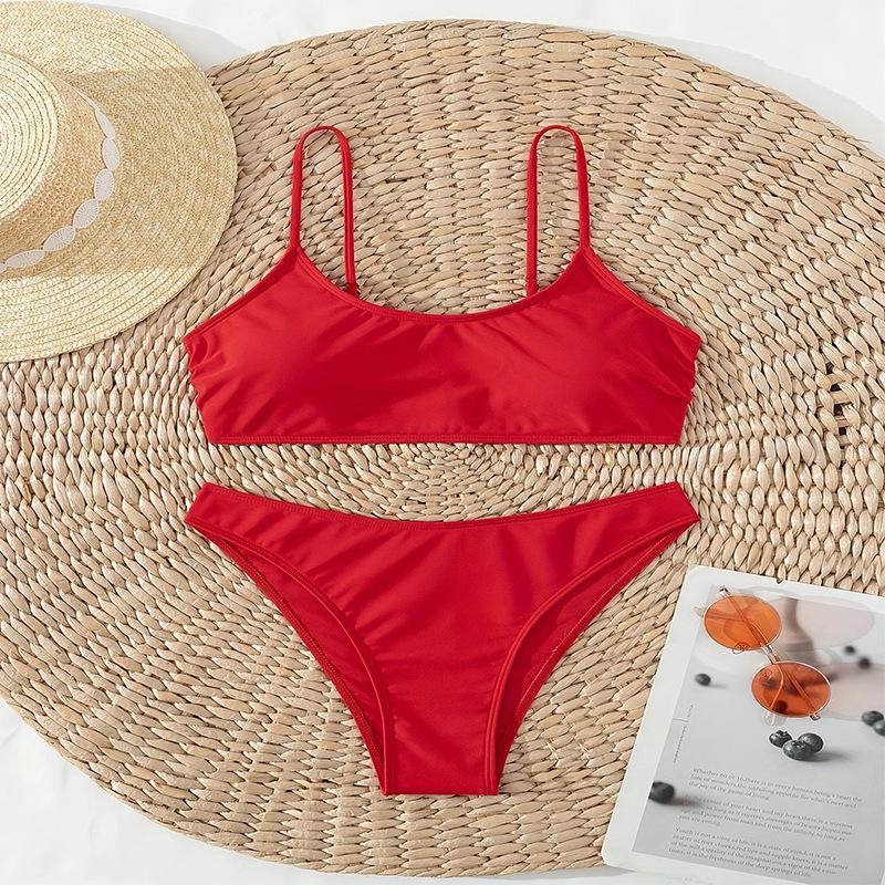 2025 Women s Solid Color Halter Bikini Swimwear - Sexy European & American Style L червоний
2025 Women s Solid Color Halter Bikini Swimwear - Sexy European & American Style L червоний