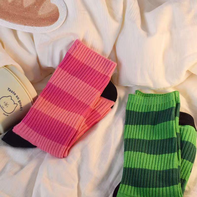 Raspberry Powder Skin-Whitening Women s Mid-Calf Color Block Socks - Trendy, Versatile Autumn/Winter Pile Socks One Size розовый
Raspberry Powder Skin-Whitening Women s Mid-Calf Color Block Socks - Trendy, Versatile Autumn/Winter Pile Socks One Size розовый