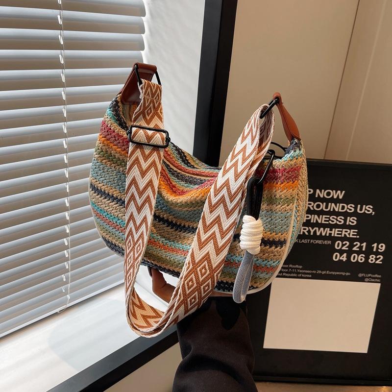 Personalized niche design trend, simple commuting fashion, beautiful under the armpits, women s pillow Width 18 Height 26 Bottom thickness 11cm коричневый
Personalized niche design trend, simple commuting fashion, beautiful under the armpits, women s pillow Width 18 Height 26 Bottom thickness 11cm коричневый