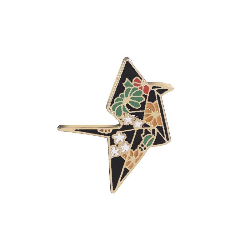 Funny Flower Pattern Crane Enamel Brooches Golden Swallow Bird Shaped Pins Women Girls Dress Jacket Badge
Funny Flower Pattern Crane Enamel Brooches Golden Swallow Bird Shaped Pins Women Girls Dress Jacket Badge