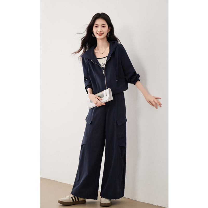 Women s Autumn Workwear-Inspired Sportswear Set: Cropped Jacket & Wide-Leg Pants L темно-синий
Women s Autumn Workwear-Inspired Sportswear Set: Cropped Jacket & Wide-Leg Pants L темно-синий