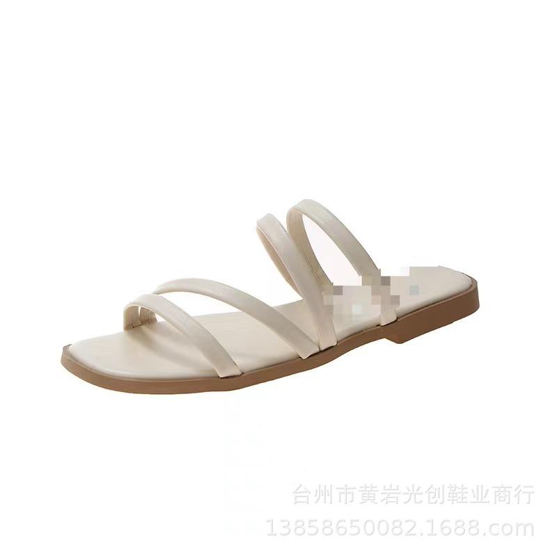 2019 spring new women s sandals women s shoes flat bottom leak toe Korean version rubber two wear sandals slippers new 42
2019 spring new women s sandals women s shoes flat bottom leak toe Korean version rubber two wear sandals slippers new 42