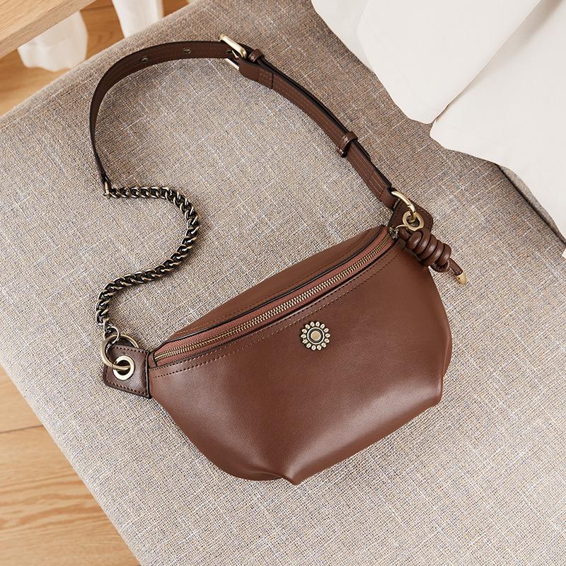Mrs. Qiao Bag 2025 New Fashion Crossbody Bag for Women Autumn Winter Chest Bag Trendy Saddle Bag Waist Bag Genuine Leather Women s Bag Long26cm*Thick8.5cm*High1 коричневый
Mrs. Qiao Bag 2025 New Fashion Crossbody Bag for Women Autumn Winter Chest Bag Trendy Saddle Bag Waist Bag Genuine Leather Women s Bag Long26cm*Thick8.5cm*High1 коричневый