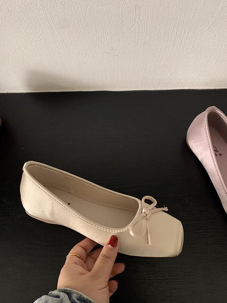 Женские туфли с французским бантом в стиле ретро с квадратной головкой синего цвета, маленькие одинарные туфли, балетки, весна и лето, новые женские туфли, увеличивающие рост изнутри 35 абрикосовый
Женские туфли с французским бантом в стиле ретро с квадратной головкой синего цвета, маленькие одинарные туфли, балетки, весна и лето, новые женские туфли, увеличивающие рост изнутри 35 абрикосовый