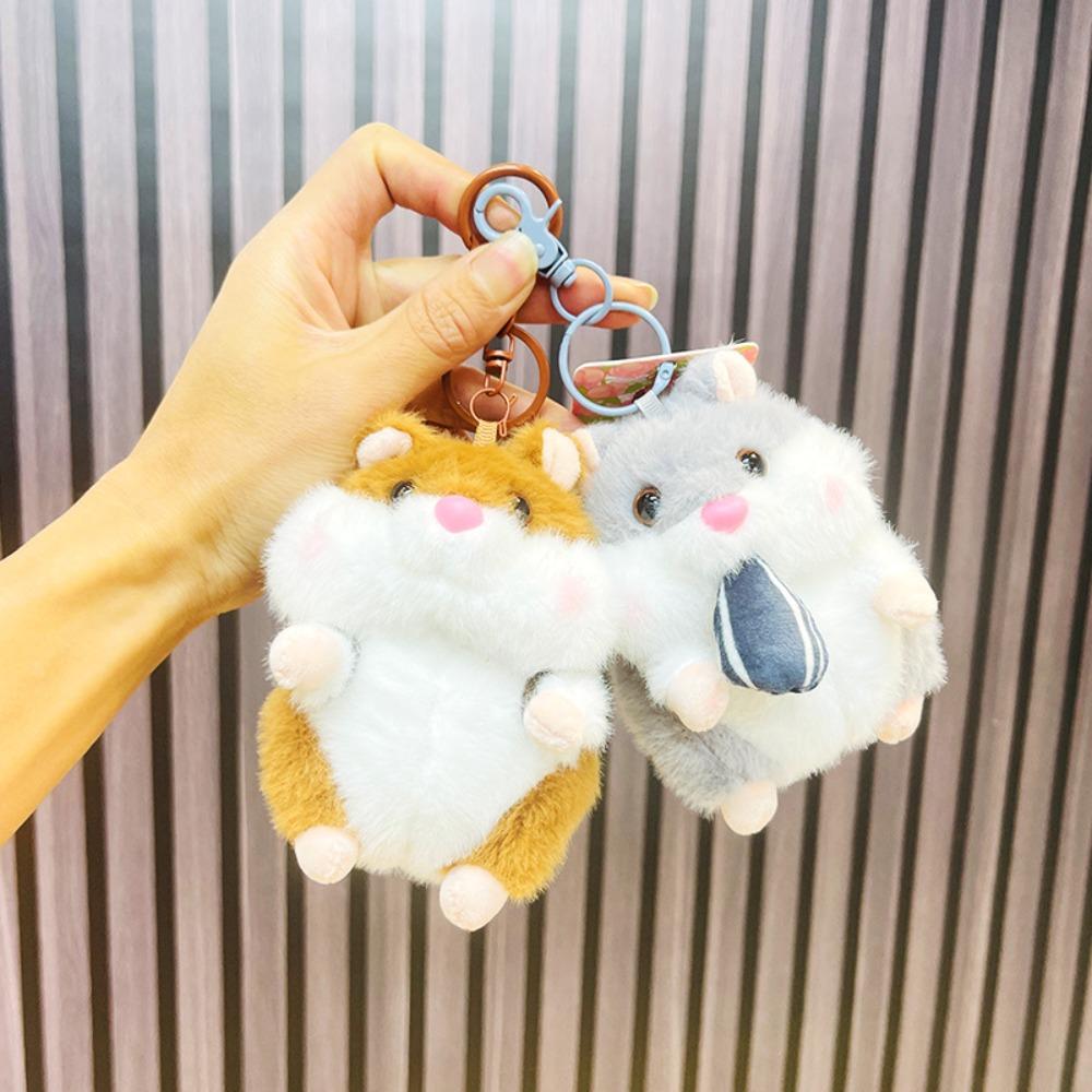 Bag Charm Cartoon Plush Doll Keychain Eating Melon Seeds Squirrel Doll Children Gift коричневий
Bag Charm Cartoon Plush Doll Keychain Eating Melon Seeds Squirrel Doll Children Gift коричневий