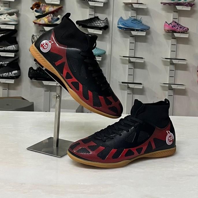 Popular football shoes high-top new long and short nail sneakers foreign trade large size boys adult sports shoes 46
Popular football shoes high-top new long and short nail sneakers foreign trade large size boys adult sports shoes 46