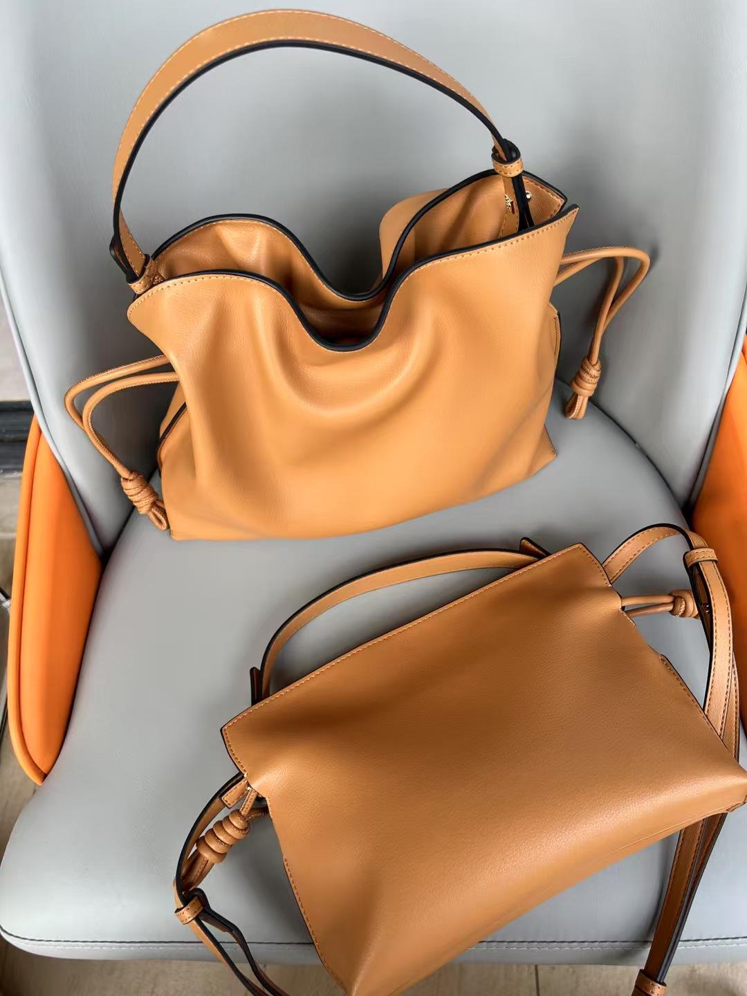 2024 Сумка-відро Luojia з м якої коров ячої шкіри: Універсальна велика та маленька сумка, сумка через плече та сумка-месенджер для жінок Small, Blank, 23cm x 18cm x 6cm
2024 Сумка-відро Luojia з м якої коров ячої шкіри: Універсальна велика та маленька сумка, сумка через плече та сумка-месенджер для жінок Small, Blank, 23cm x 18cm x 6cm