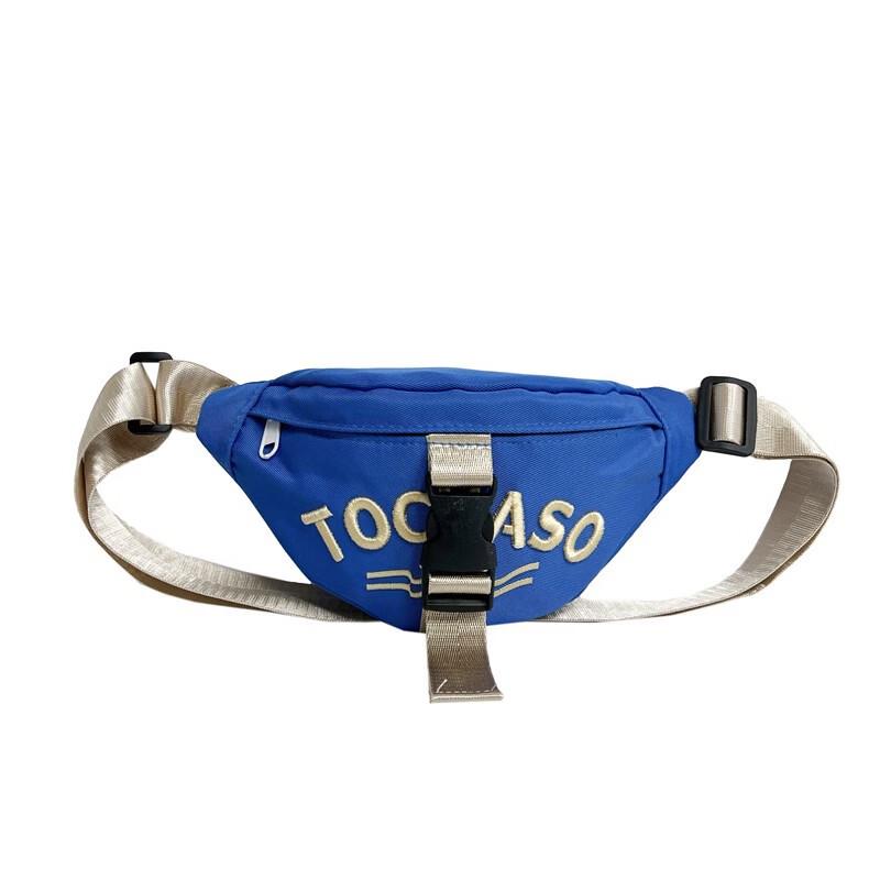 Li Shen Kids Letter Embroidery Crossbody Waist Bag
Li Shen Kids Letter Embroidery Crossbody Waist Bag