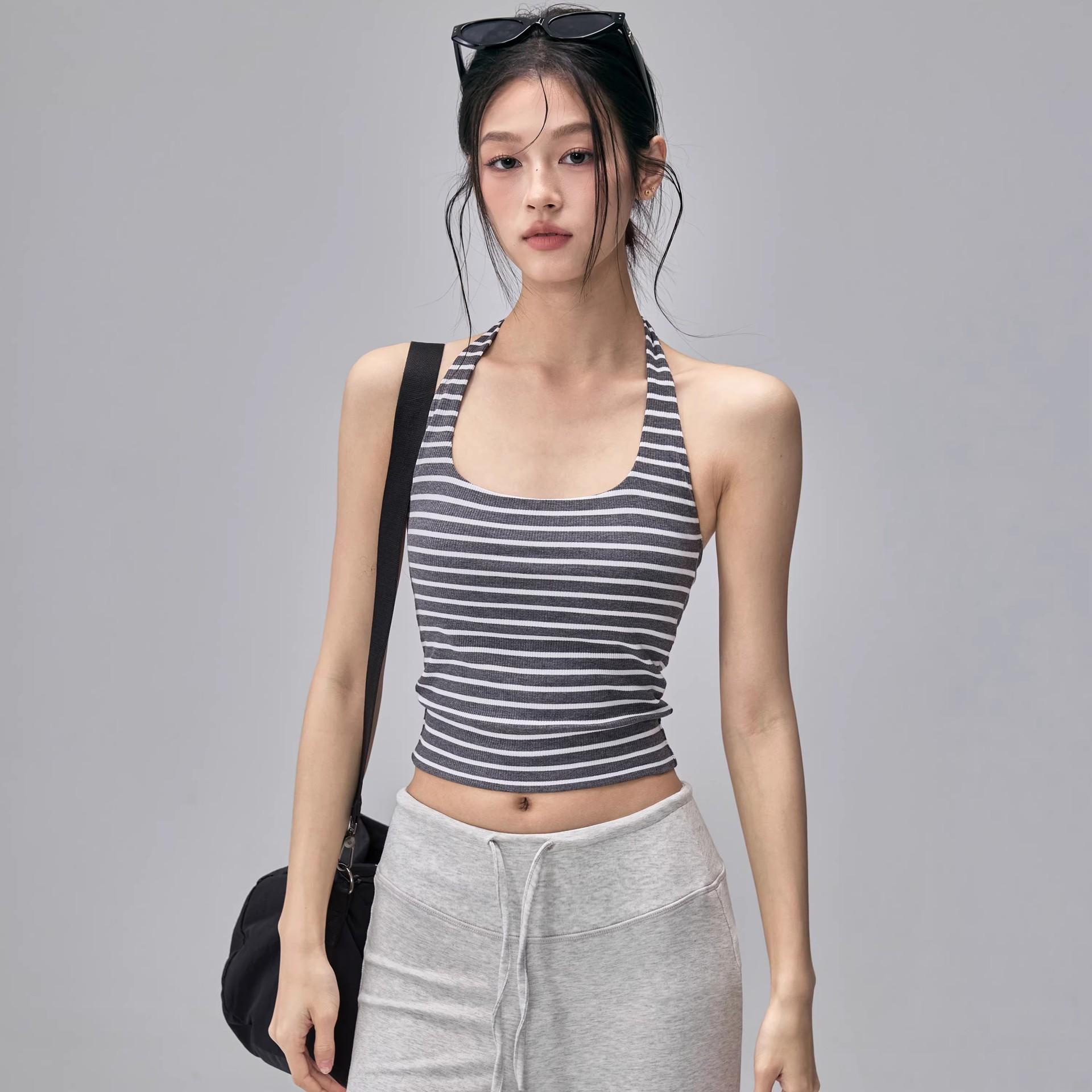 Yoga clothes, vest hanging neck, beautiful back, thin moving underwear, running pilates training bra, fitness clothes new S
Yoga clothes, vest hanging neck, beautiful back, thin moving underwear, running pilates training bra, fitness clothes new S