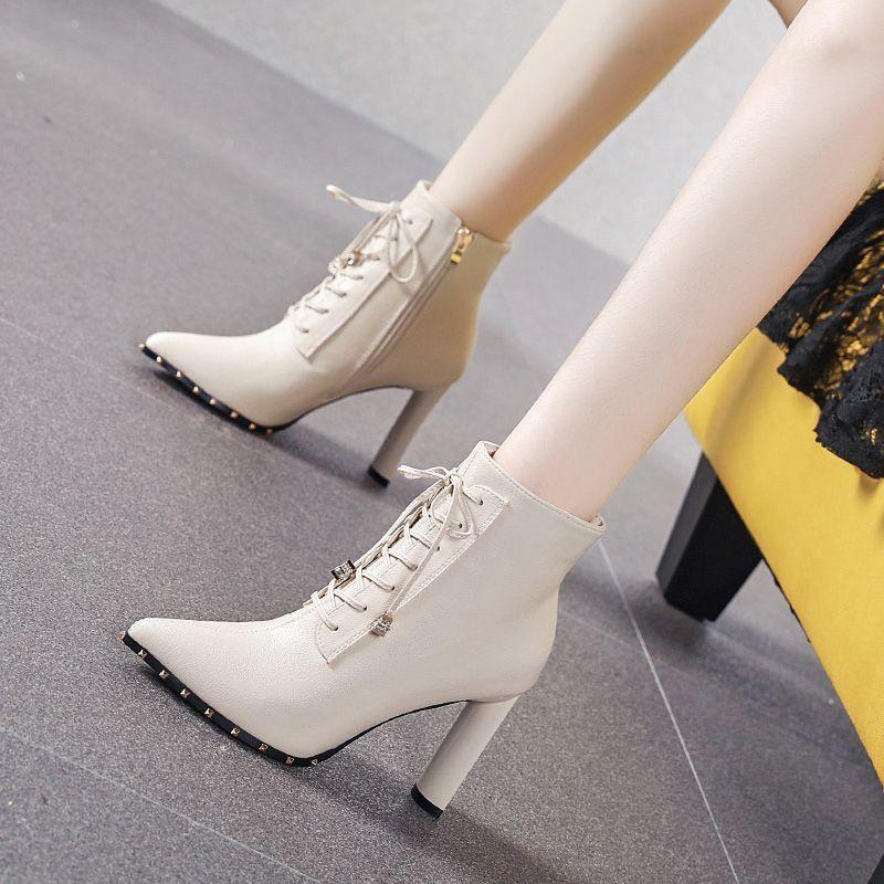 Pointed short boots women s 2024 new white high heels women s thick heel thin lace-up Martin boots ins tide 34
Pointed short boots women s 2024 new white high heels women s thick heel thin lace-up Martin boots ins tide 34