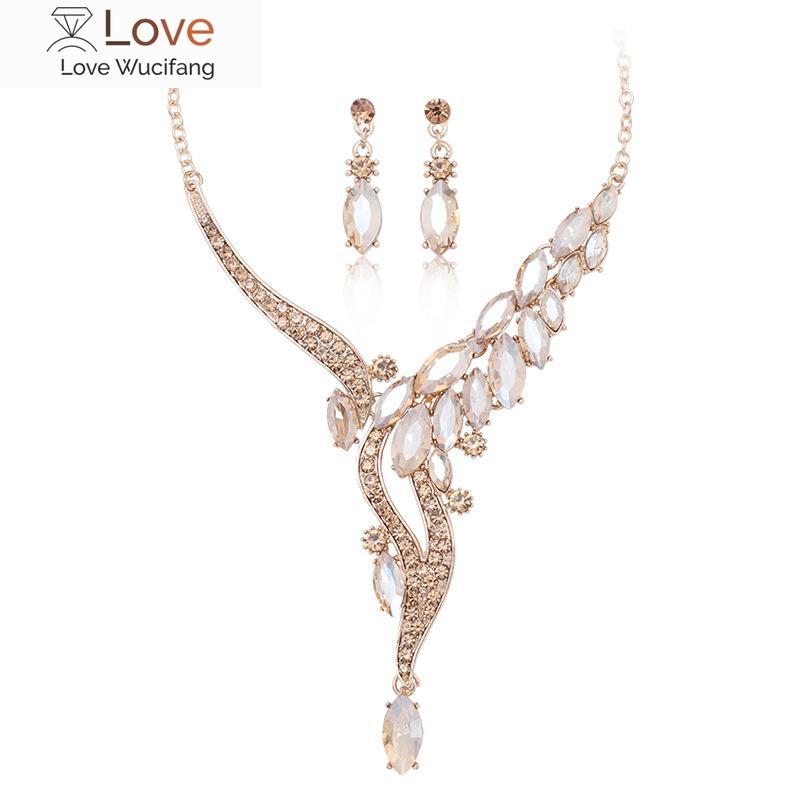Streamline Design Кристалл Ожерелье Серьги Комплект Роскошные Платья Ювелирные Изделия Аксессуары Яркая Бриллиантовая Ключичная Цепочка Современные Стразы 44cm золотой 
Streamline Design Кристалл Ожерелье Серьги Комплект Роскошные Платья Ювелирные Изделия Аксессуары Яркая Бриллиантовая Ключичная Цепочка Современные Стразы 44cm золотой