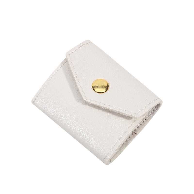 Мини модная складная сумка для украшений из мягкой ПУ кожи, женская сумка для украшений, маленькие портативные сумки для хранения ожерелий, сережек белый
Мини модная складная сумка для украшений из мягкой ПУ кожи, женская сумка для украшений, маленькие портативные сумки для хранения ожерелий, сережек белый