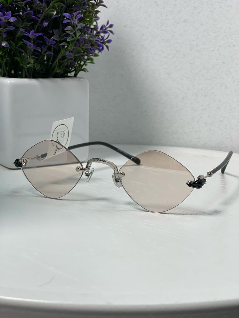 Урожай жіночі сонцезахисні окуляри Ромб оправа Окуляри Мода Відкритий пляжний відпочинок Сонцезахисні окуляри бежевий
Урожай жіночі сонцезахисні окуляри Ромб оправа Окуляри Мода Відкритий пляжний відпочинок Сонцезахисні окуляри бежевий