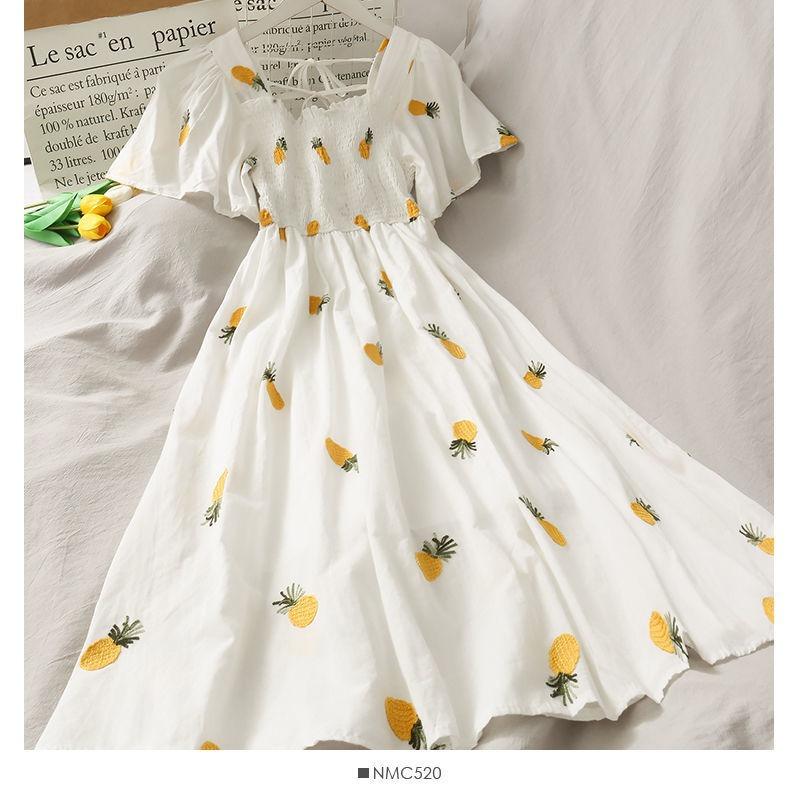 Маленькое платье-трапеция с принтом свежих и сладких фруктов L жёлтый
Маленькое платье-трапеция с принтом свежих и сладких фруктов L жёлтый