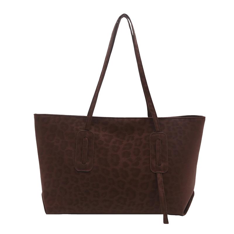 Autumn and winter new women s bags casual retro simple tote bags fashion personality trend shoulder bags
Autumn and winter new women s bags casual retro simple tote bags fashion personality trend shoulder bags