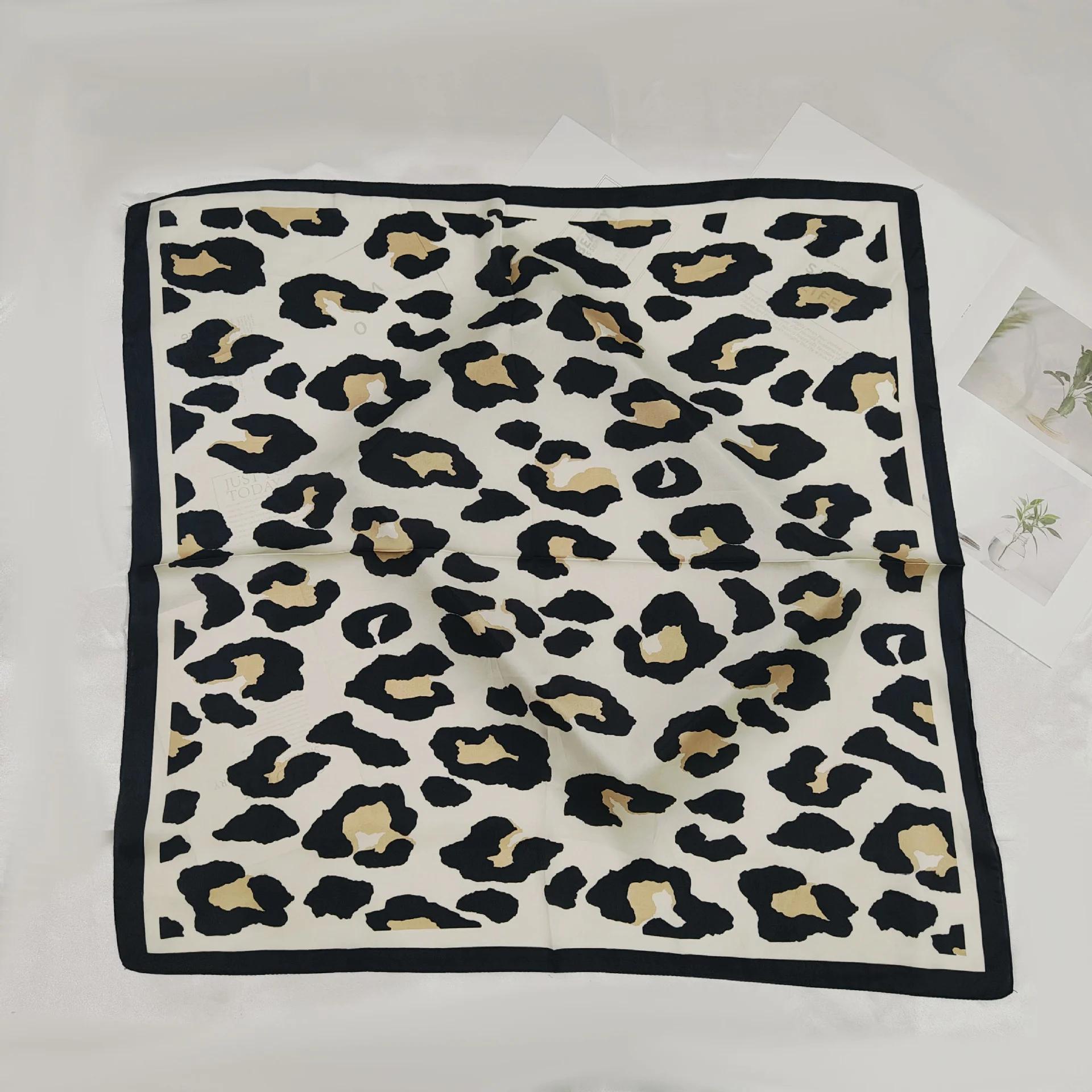 68cm Retro Leopard Print Silk Scarf Women Imitation Silk Fashion Versatile Headwear Bag Accessories Clothing Square Scarf слоновая кость
68cm Retro Leopard Print Silk Scarf Women Imitation Silk Fashion Versatile Headwear Bag Accessories Clothing Square Scarf слоновая кость