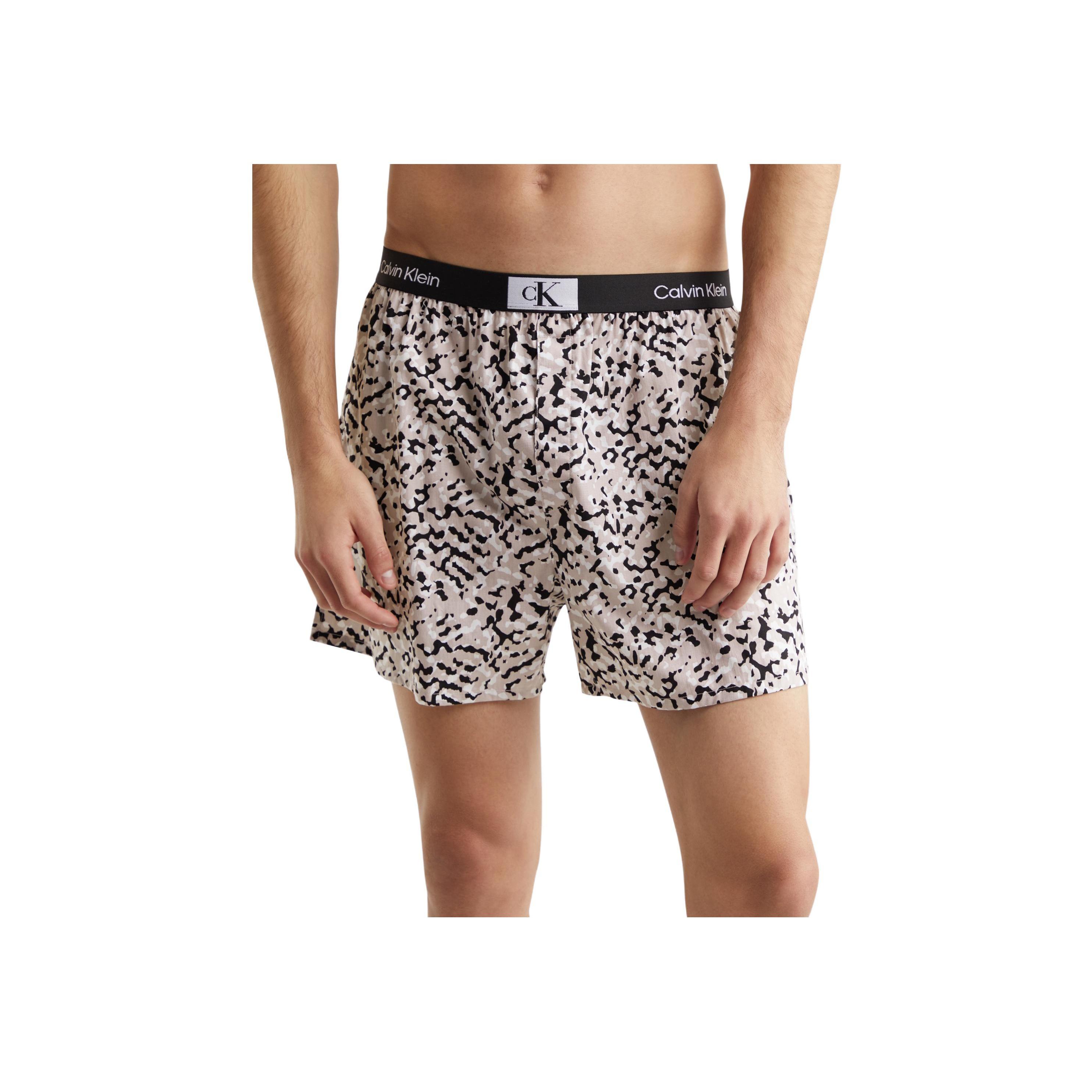 Calvin Klein Comfortable Loose Mid-Rise Boxer Briefs Men Underwear Gray NB3411-OFS L
Calvin Klein Comfortable Loose Mid-Rise Boxer Briefs Men Underwear Gray NB3411-OFS L