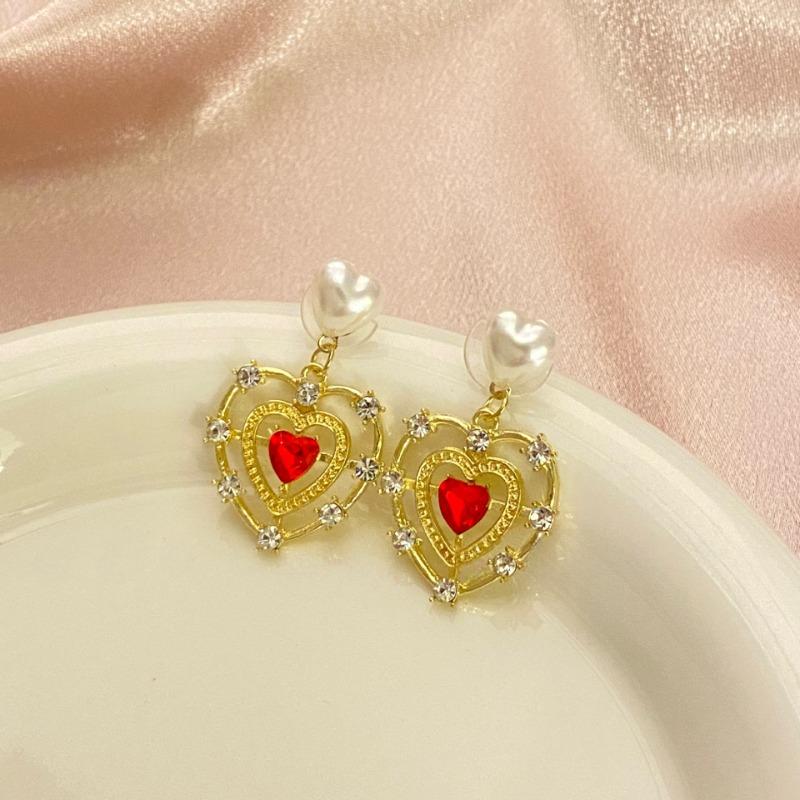 Женские геометрические серьги с красным цирконом в стиле французского ретро Love Sweet Joker
Женские геометрические серьги с красным цирконом в стиле французского ретро Love Sweet Joker