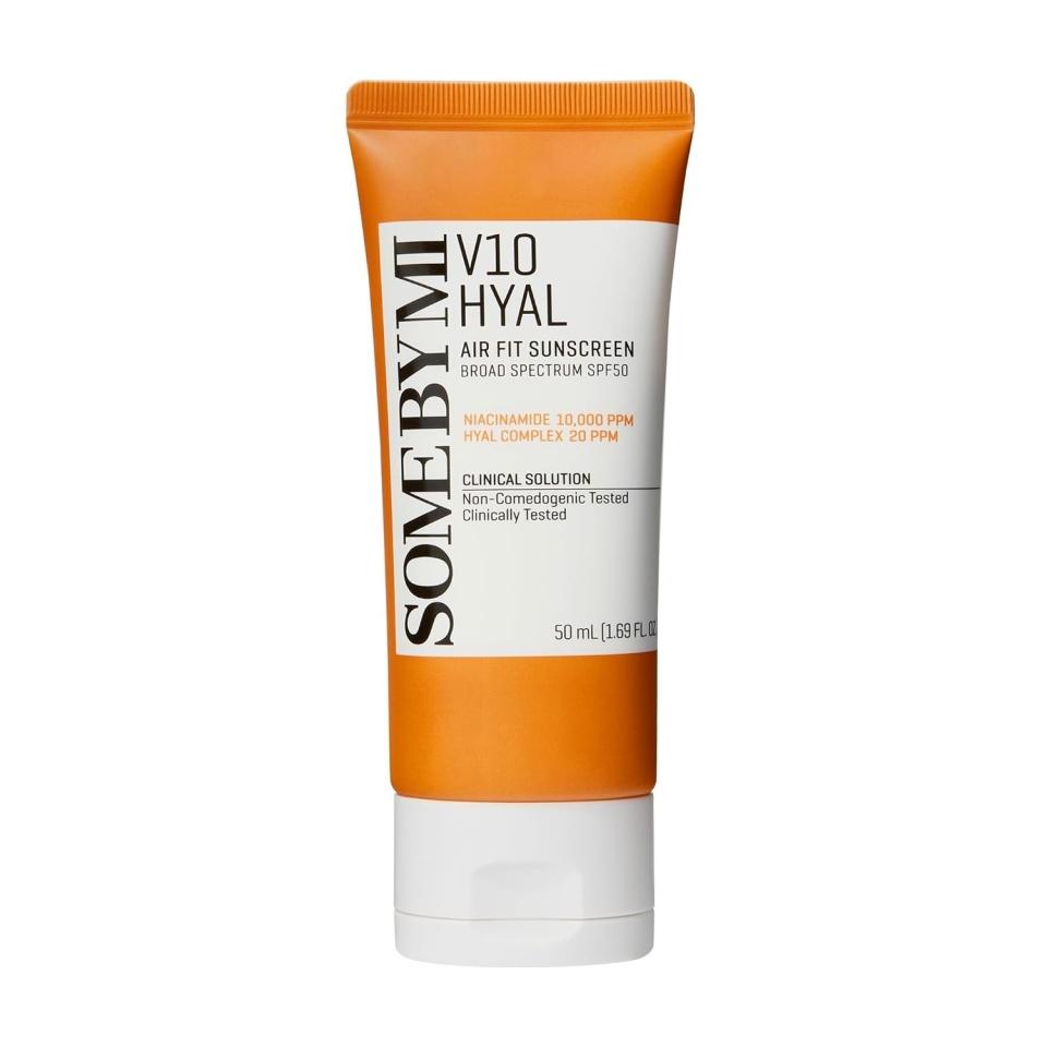 SOME BY MI V10 HYAL AIRFIT SUN SCREEN Солнцезащитный крем с комплексом витаминов и гиалуроновой кислотой 50мл
SOME BY MI V10 HYAL AIRFIT SUN SCREEN Солнцезащитный крем с комплексом витаминов и гиалуроновой кислотой 50мл