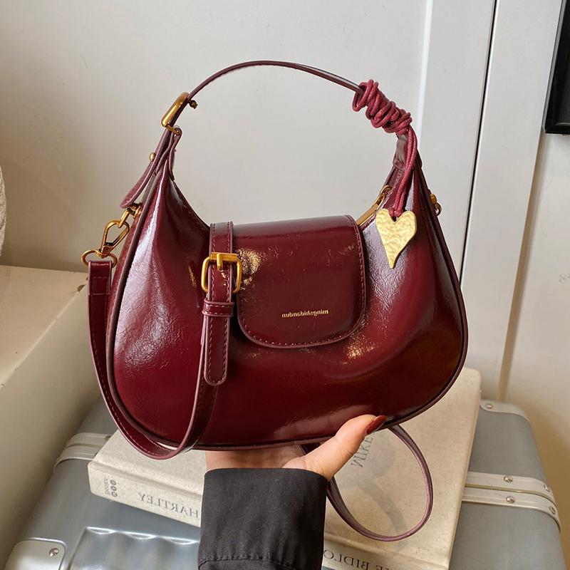 Retro PU Leather Small Saddle Bag 2026 Winter Shoulder Bag Luxury Crossbody Bag Females Luxury Handbags with Adjustable Strap
Retro PU Leather Small Saddle Bag 2026 Winter Shoulder Bag Luxury Crossbody Bag Females Luxury Handbags with Adjustable Strap