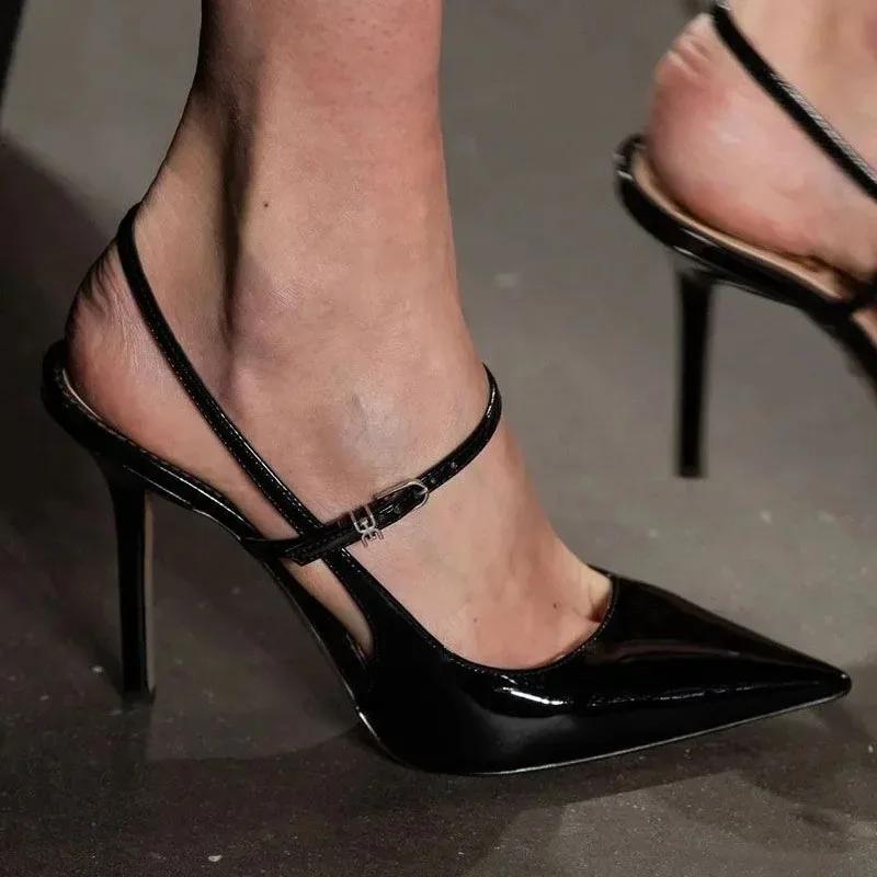 Fashion New Closed Toe Sandals Comfort Shoes for Women Suit Female Beige High Heels Sexy Retro Stiletto Fashion Black Open High-heeled 35 чёрный
Fashion New Closed Toe Sandals Comfort Shoes for Women Suit Female Beige High Heels Sexy Retro Stiletto Fashion Black Open High-heeled 35 чёрный