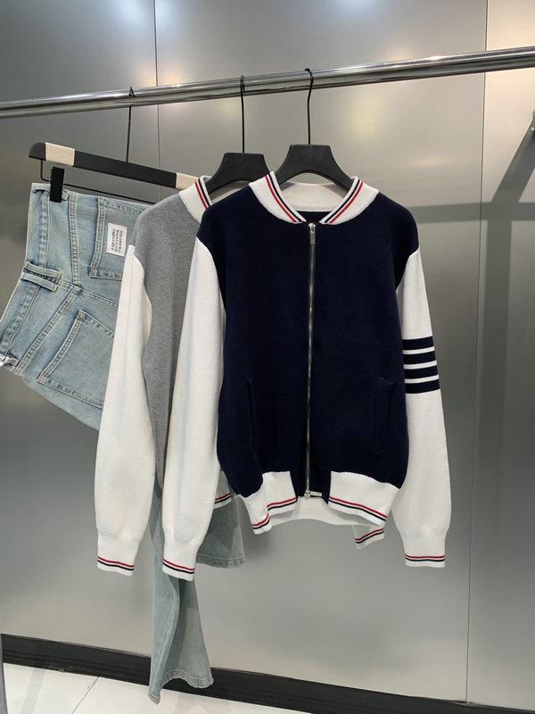 THOM BRASSY Конфиденциальная трикотажная бейсбольная куртка 1867 In Stock темно-синий
THOM BRASSY Конфиденциальная трикотажная бейсбольная куртка 1867 In Stock темно-синий