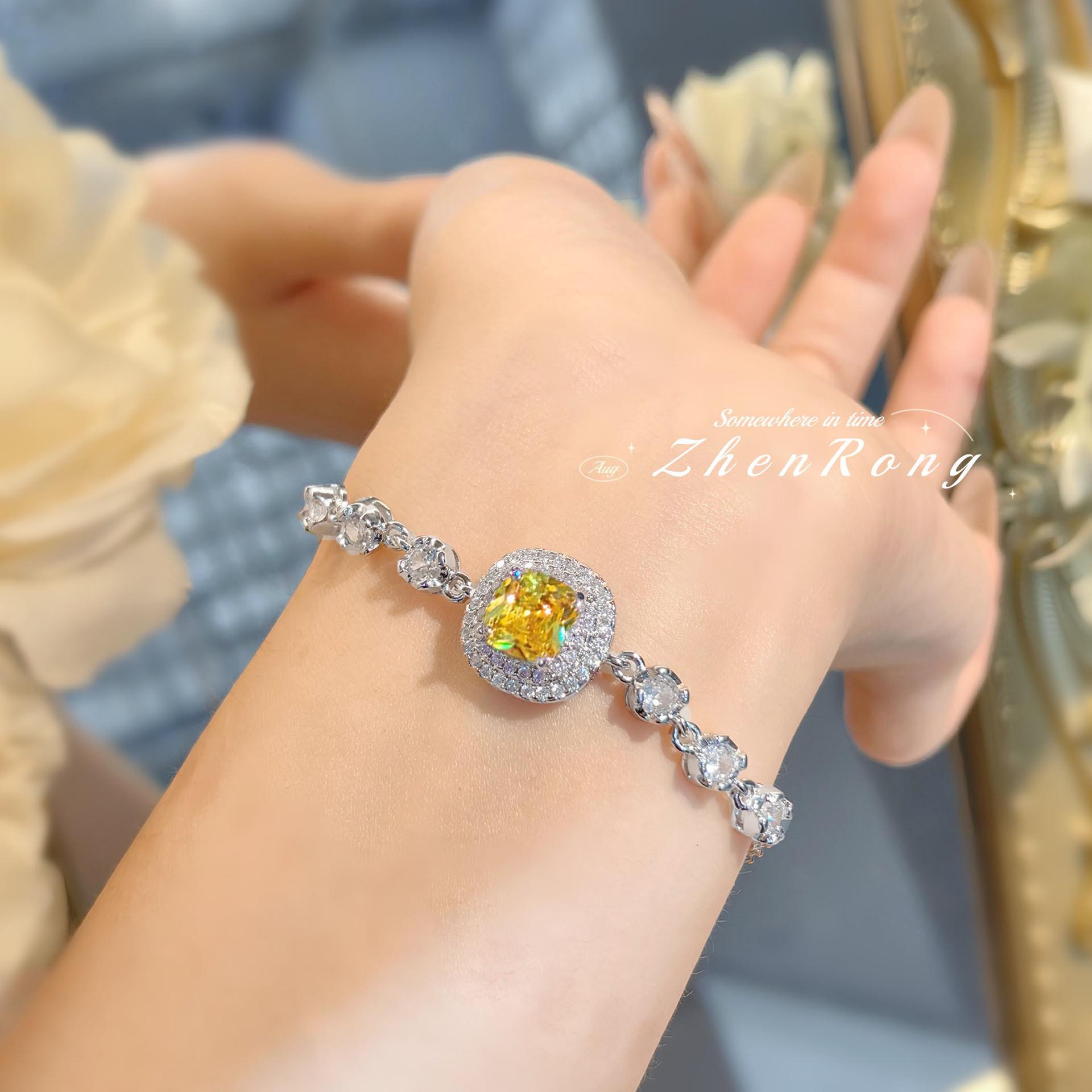 Elegant Yellow Diamond Argyle Bracelet - Luxurious, Versatile, and Exquisite Design for Women 17+4cm
Elegant Yellow Diamond Argyle Bracelet - Luxurious, Versatile, and Exquisite Design for Women 17+4cm