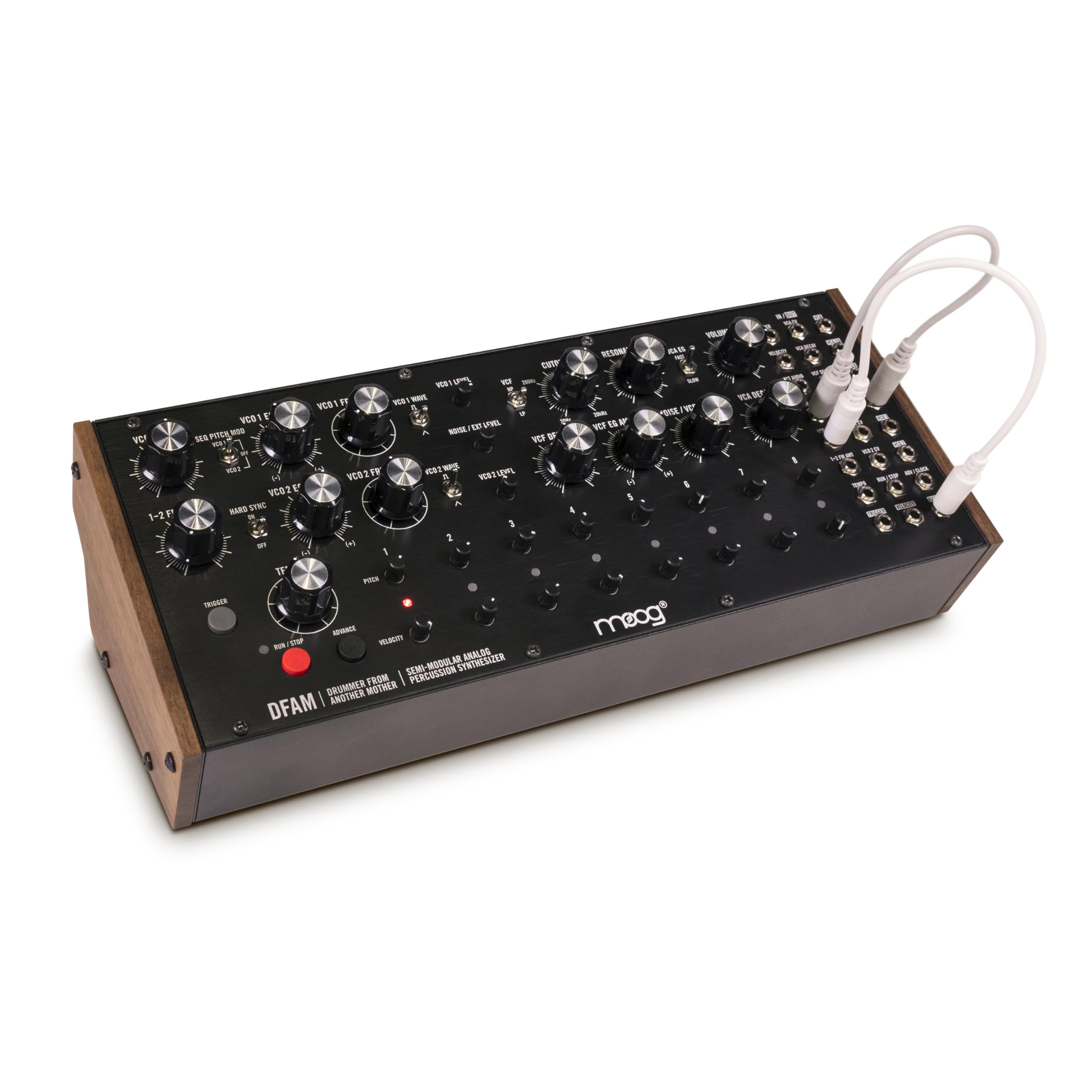 Аналоговий перкусійний синтезатор MOOG DFAM, 8-ступеневий секвенсор, 24-точковий напівмодульний патчбей чорний
Аналоговий перкусійний синтезатор MOOG DFAM, 8-ступеневий секвенсор, 24-точковий напівмодульний патчбей чорний
