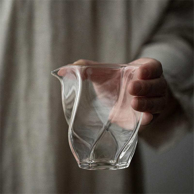 Japanese Style 250ml Spiral Hexagon Shape Heat resistant Glass Fair Cup Tea Pitcher Chahai Justice Cup Kungfu Tea Set Accessorie 250ML
Japanese Style 250ml Spiral Hexagon Shape Heat resistant Glass Fair Cup Tea Pitcher Chahai Justice Cup Kungfu Tea Set Accessorie 250ML