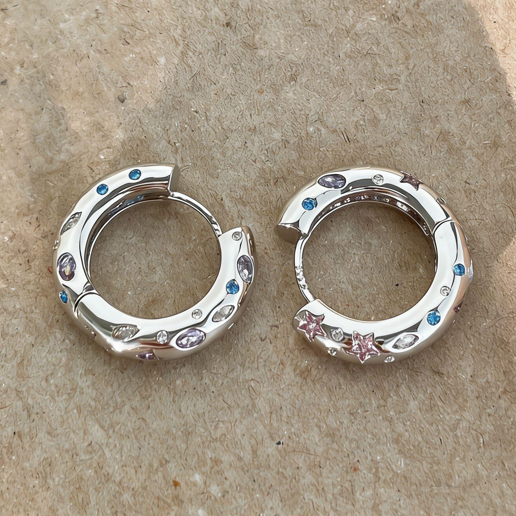 Niche temperament silver needle earrings sweet style geometric star zircon earrings women s personality exquisite and versatile earrings
Niche temperament silver needle earrings sweet style geometric star zircon earrings women s personality exquisite and versatile earrings