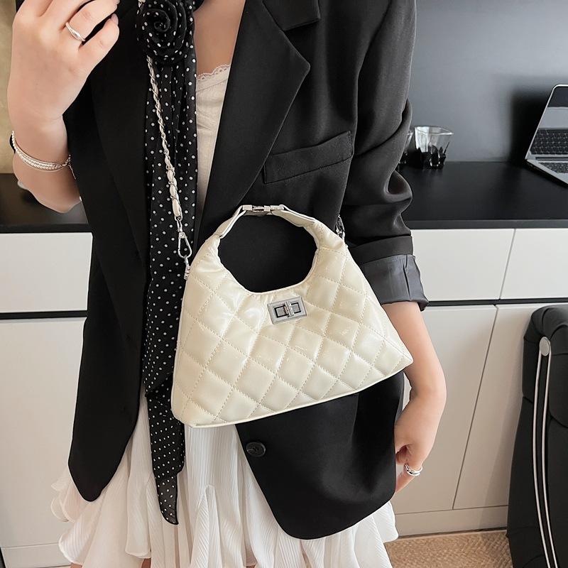 Rhombus chain bag women s 2025 new high-end versatile commuter fashion shoulder messenger bag 25*8*23 срібний
Rhombus chain bag women s 2025 new high-end versatile commuter fashion shoulder messenger bag 25*8*23 срібний