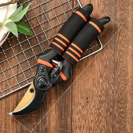 Professional bypass pruners - extremely sharp high-quality gardening shears, garden pruning shears, чёрный
Professional bypass pruners - extremely sharp high-quality gardening shears, garden pruning shears, чёрный