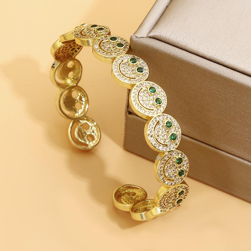 ZAKOL Роскошный блестящий браслет-манжета C-образной формы с круглым цирконием микро-паве для женщин и мужчин, подарки, циркониевые аксессуары
ZAKOL Роскошный блестящий браслет-манжета C-образной формы с круглым цирконием микро-паве для женщин и мужчин, подарки, циркониевые аксессуары