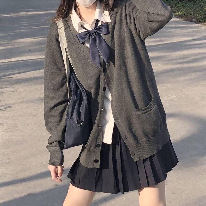 Authentic Japanese JK Uniform: Academy Style Long Sleeve Knit Cardigan Sweater for Autumn Winter Large
Authentic Japanese JK Uniform: Academy Style Long Sleeve Knit Cardigan Sweater for Autumn Winter Large